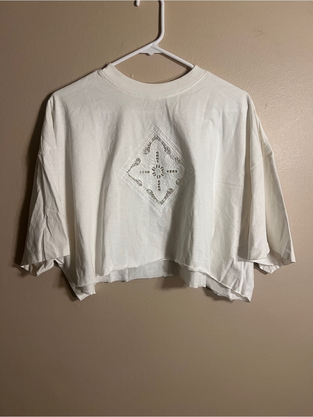 Topshop White Cropped Boxy Tee with Cutwork Embroidery